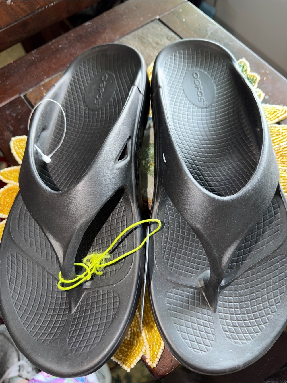 OOFOS OOriginal Black Recovery Flip Flops Men’s 9 Women’s 11 NWT